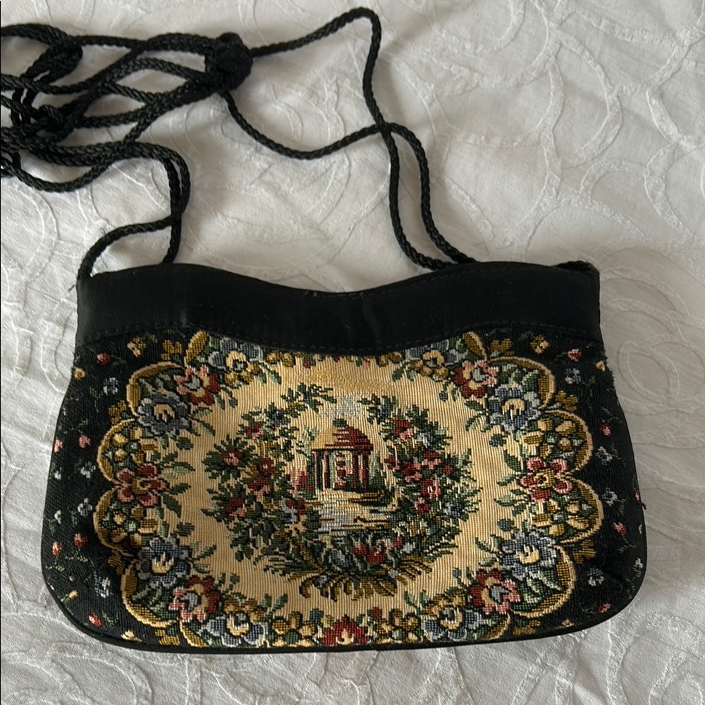LAURA MACAO Vintage needlepoint women’s small black tapestry floral handbag.